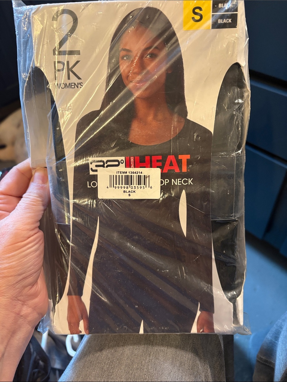32 Degrees Women's Black Long Sleeve Scoop Neck Top - 2 Pack